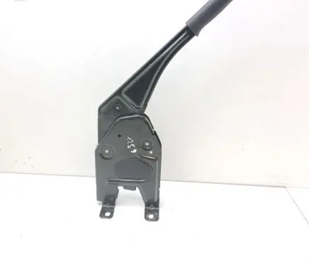 Handbrake/parking brake lever assembly