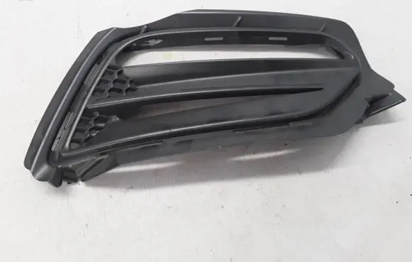 Volvo S60 Front bumper lower grill