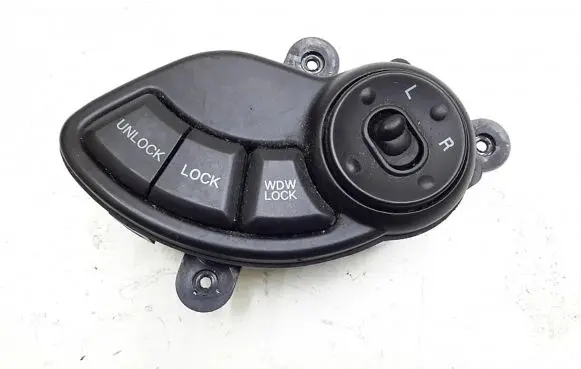 Hyundai Santa Fe Wing mirror switch 9353026000
