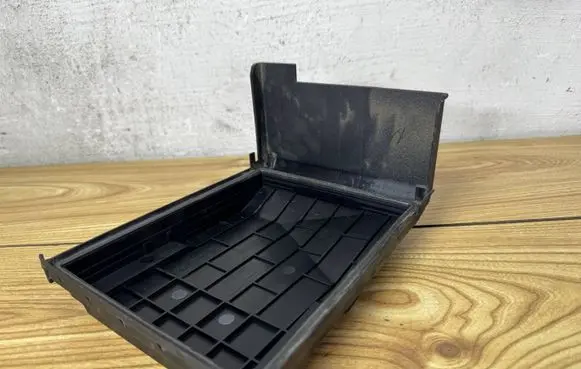 Volkswagen Golf VI Fuse box cover 014189871 017180061 1K0937132F
