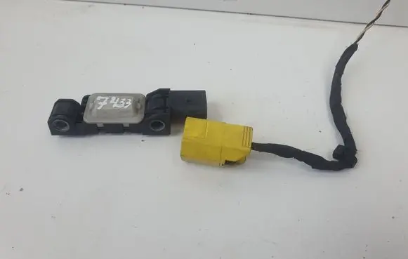Volkswagen Phaeton Airbag deployment crash/impact sensor 7L0909606D 204068 310108