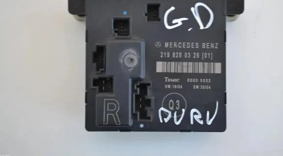 Mercedes-Benz CLS C219 Door control unit/module A2198200326