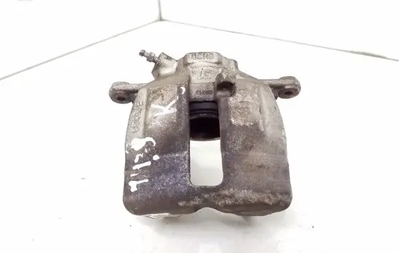 Mercedes-Benz C W203 Front brake caliper