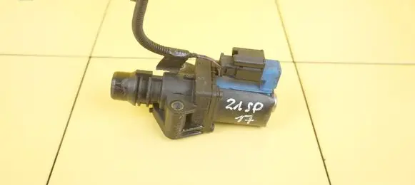 Ford Focus Camshaft vanos timing valve BM5G8C605DB JTDA JTJA