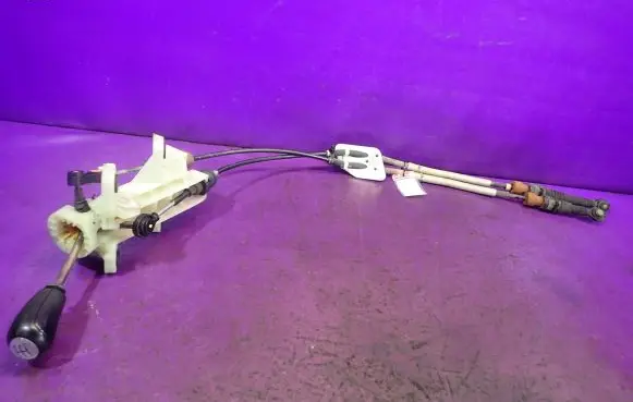 Mazda 2 Gear shifter/selector DF71C