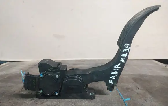Skoda Fabia Mk1 (6Y) Accelerator throttle pedal 0280752215 585405773YB3 6Q1721503EOS