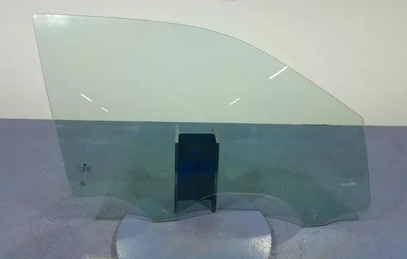 Skoda Fabia Mk1 (6Y) Front door window glass four-door 6V0845202C