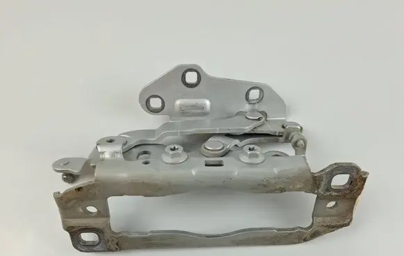 Mercedes-Benz C W204 Engine bonnet/hood hinges A2048800828
