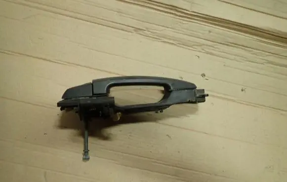 Suzuki Grand Vitara II Sliding door exterior handle 
