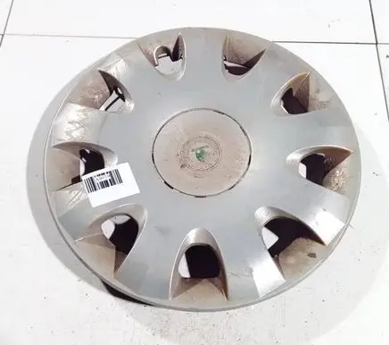 Skoda Octavia Mk2 (1Z) R15 wheel hub/cap/trim 1z0601147a