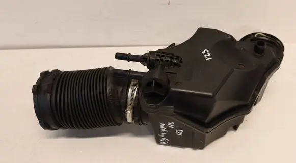 Volvo XC60 Intake resonator 32298336