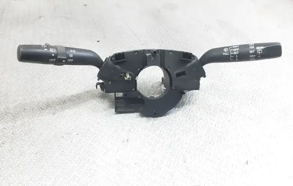 Wiper turn signal indicator stalk/switch