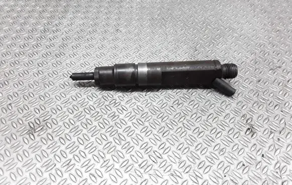 Volkswagen Sharan Fuel injector 028130201G