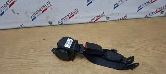 Rear seatbelt