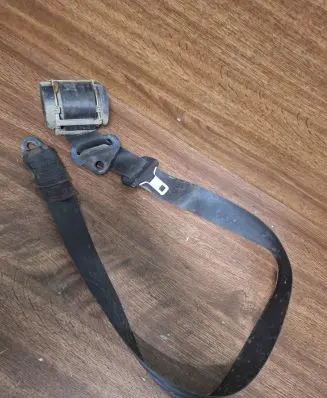 Peugeot Partner Front seatbelt 048080