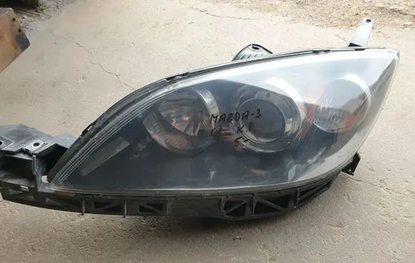 Mazda 3 I Headlight/headlamp