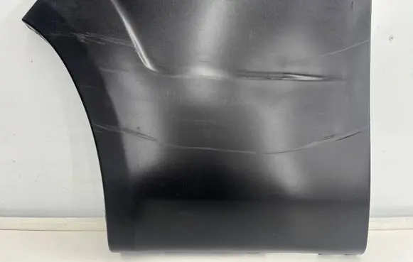 Rear fender molding trim