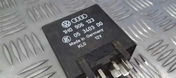 Volkswagen Golf II Other relay 1H0906123