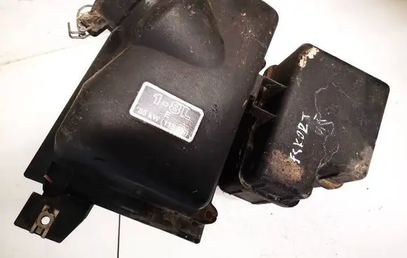 Ford Escort Air filter box 968f9600be 968f-9600-be