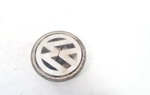 Volkswagen PASSAT B5 Original wheel cap a109