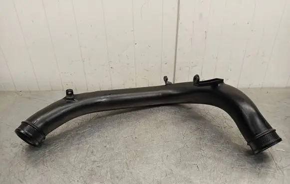 Volvo V70 Intercooler hose/pipe 31355268