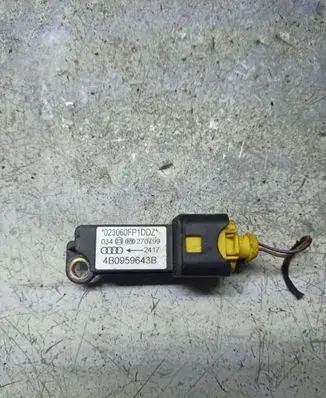 Audi A6 S6 C5 4B Airbag deployment crash/impact sensor 4B0959643B