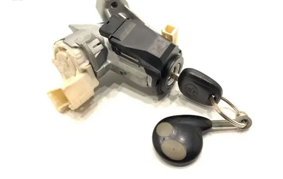 Toyota Yaris Ignition lock