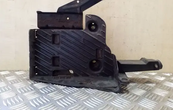 Renault Scenic I Battery tray 8200036494 8200071437B