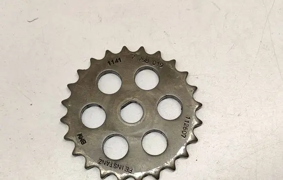 BMW X3 E83 Timing chain sprocket 7798019 11417798019