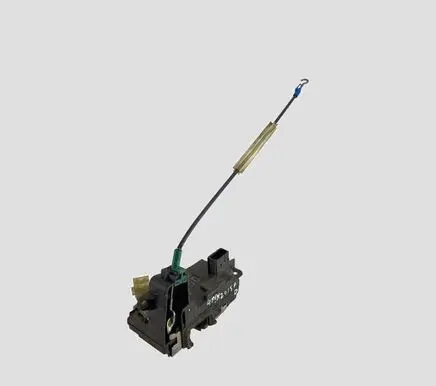 Opel Zafira B Front door lock 13210749