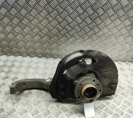 BMW X5 E70 Front wheel hub 6773784