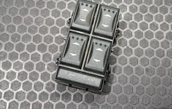 Ford Mondeo Mk III Electric window control switch 3S7T14A132BA 03163453
