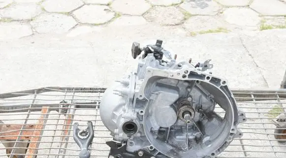 Opel Vivaro Manual 6 speed gearbox 20MB46 1802924