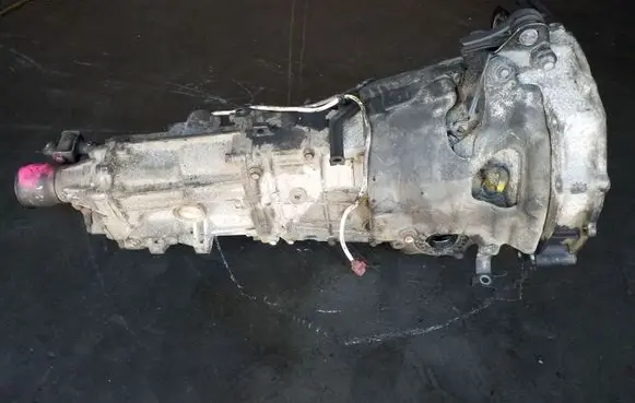 Subaru Legacy Manual 5 speed gearbox 315335 TY758V1AAB 315335LZ