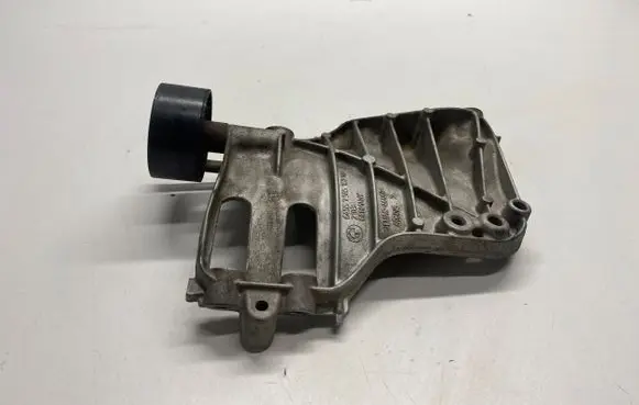 BMW M4 F82 F83 A/C compressor mount bracket 7585167 21038 ENAC46000