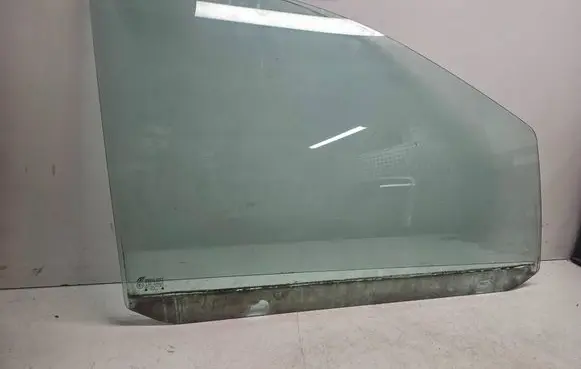 Seat Alhambra (Mk1) Front door window glass four-door