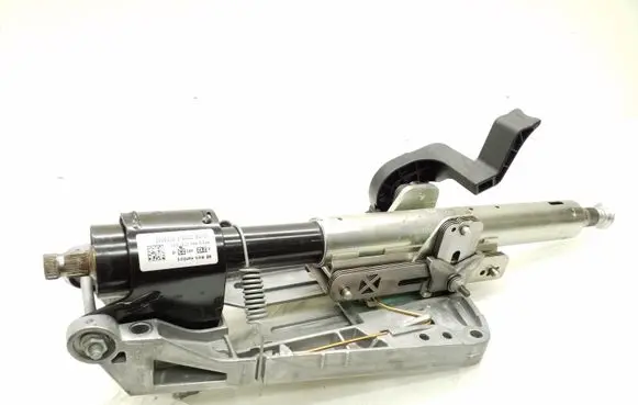 Steering wheel axle set