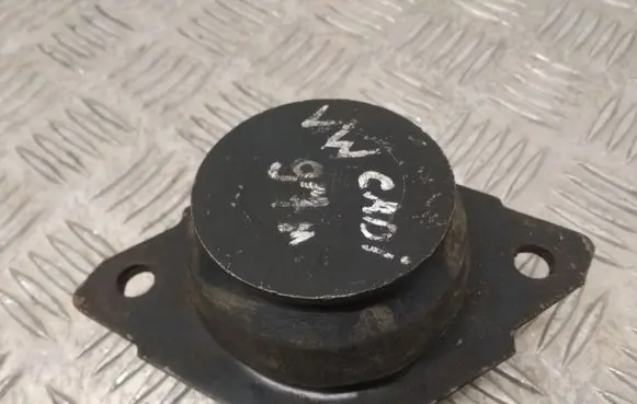 Volkswagen Caddy Gearbox mount