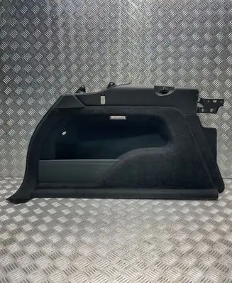 Volkswagen Touareg II Trunk/boot side trim panel 7P6863819 1812010