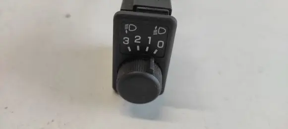 Nissan Primera Headlight level height control switch 37044A D45104