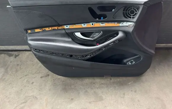 Mercedes-Benz S W222 Front door card panel trim