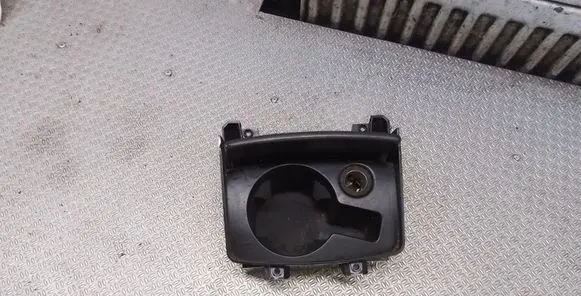 Cup holder front