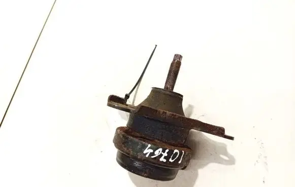 Engine mount bracket