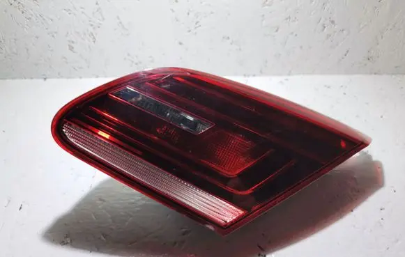 Volkswagen PASSAT CC Tailgate rear/tail lights 3C8945308R