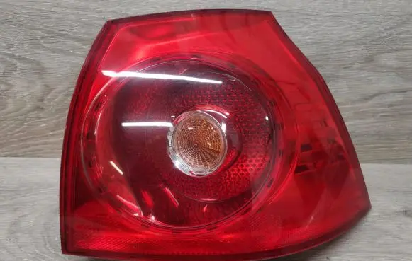 Volkswagen Golf V Rear/tail lights 1K6945096E 028490202A 00625529