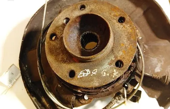 BMW 1 E81 E87 Rear wheel hub 