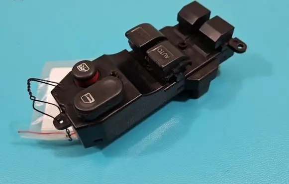 Honda Jazz Electric window control switch 35750-SAA-G010-M1 IMPRK1429746
