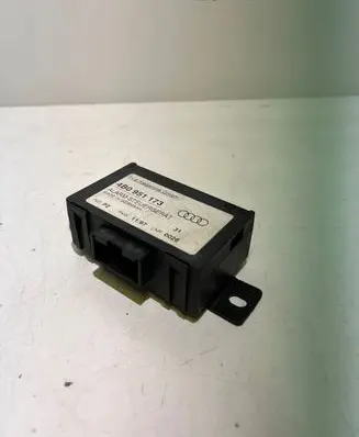 Audi A6 S6 C5 4B Alarm control unit/module 4B0951173