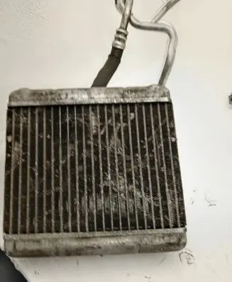 BMW 7 F01 F02 F03 F04 Engine oil radiator 7570103