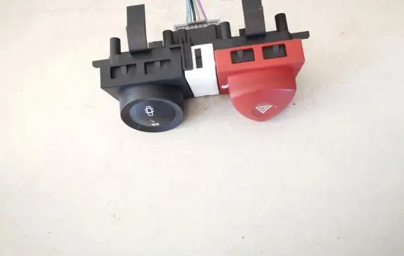 Renault Megane II Hazard light switch 8200095493 8200109723